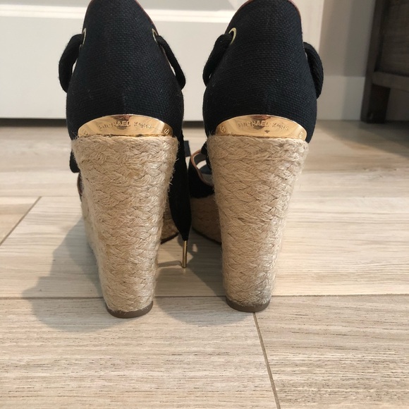 Michael Kors - black lace up wedges - size 8 - Picture 6 of 8